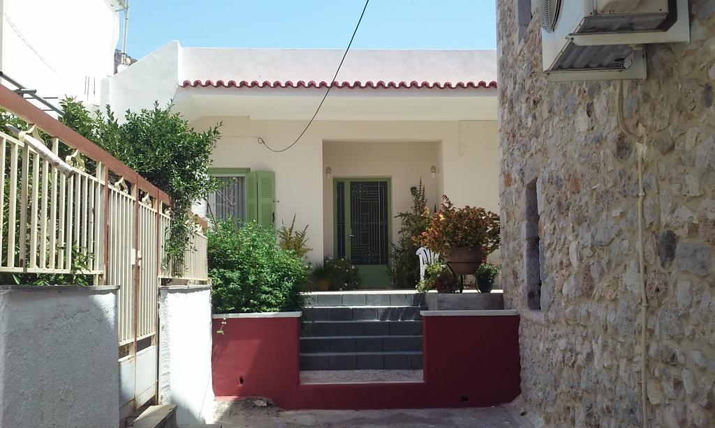 Appartamento Danesi House Leonídion Esterno foto
